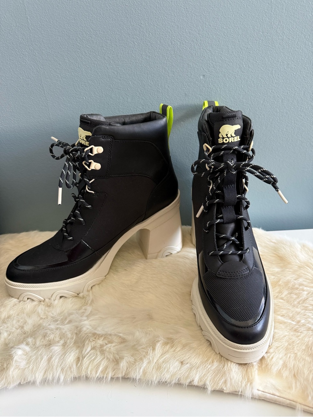 Sorel Women's Brex Heel Cozy Lace Boots